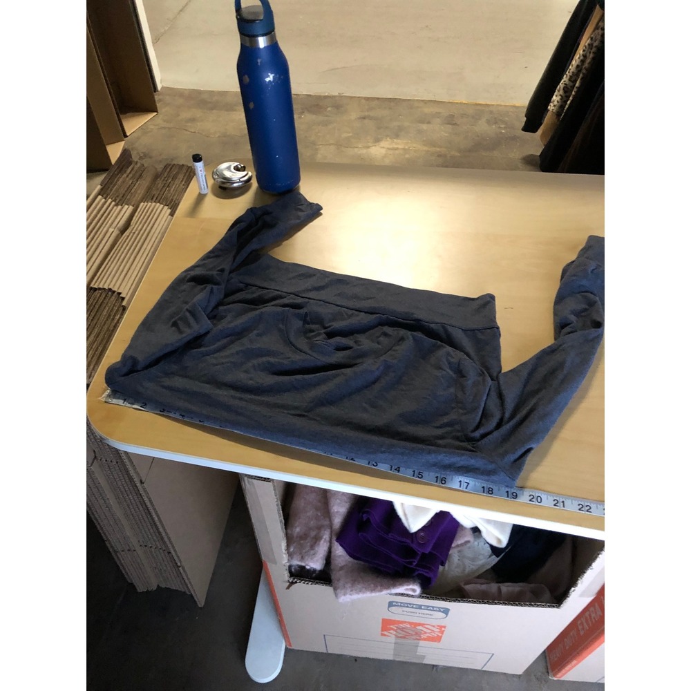 Vuori Daydream Crew Neck Long Sleeve XS Black Performance Pullover Athleisure - Picture 5 of 8